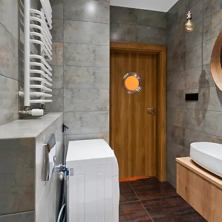 Apartment Rakowicka Podkowa Center Near The Train Station By Sun & Snow Krakow